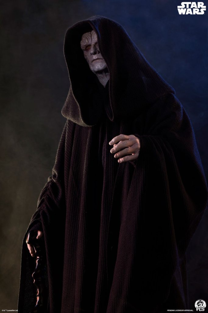 Emperor Palpatine 1/3 Hyperreal Statue