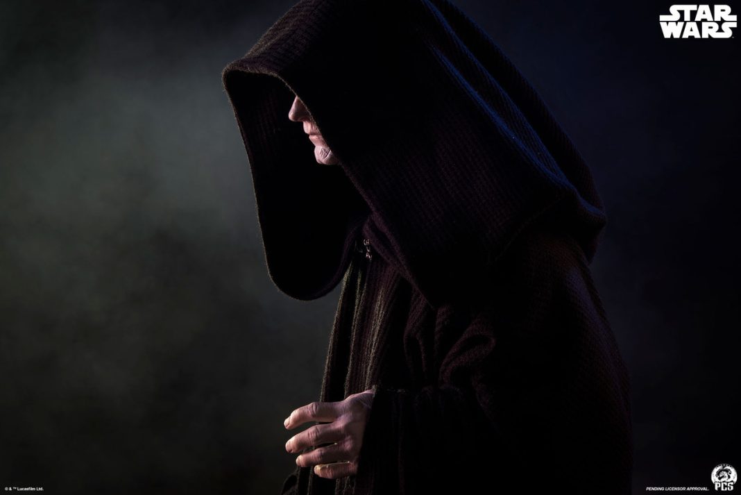 Emperor Palpatine 1/3 Hyperreal Statue
